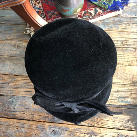Vintage Black Velour Hat, Pillbox Hats For Fall Winter , Velvet Cloche Hat - Picture 6 of 9